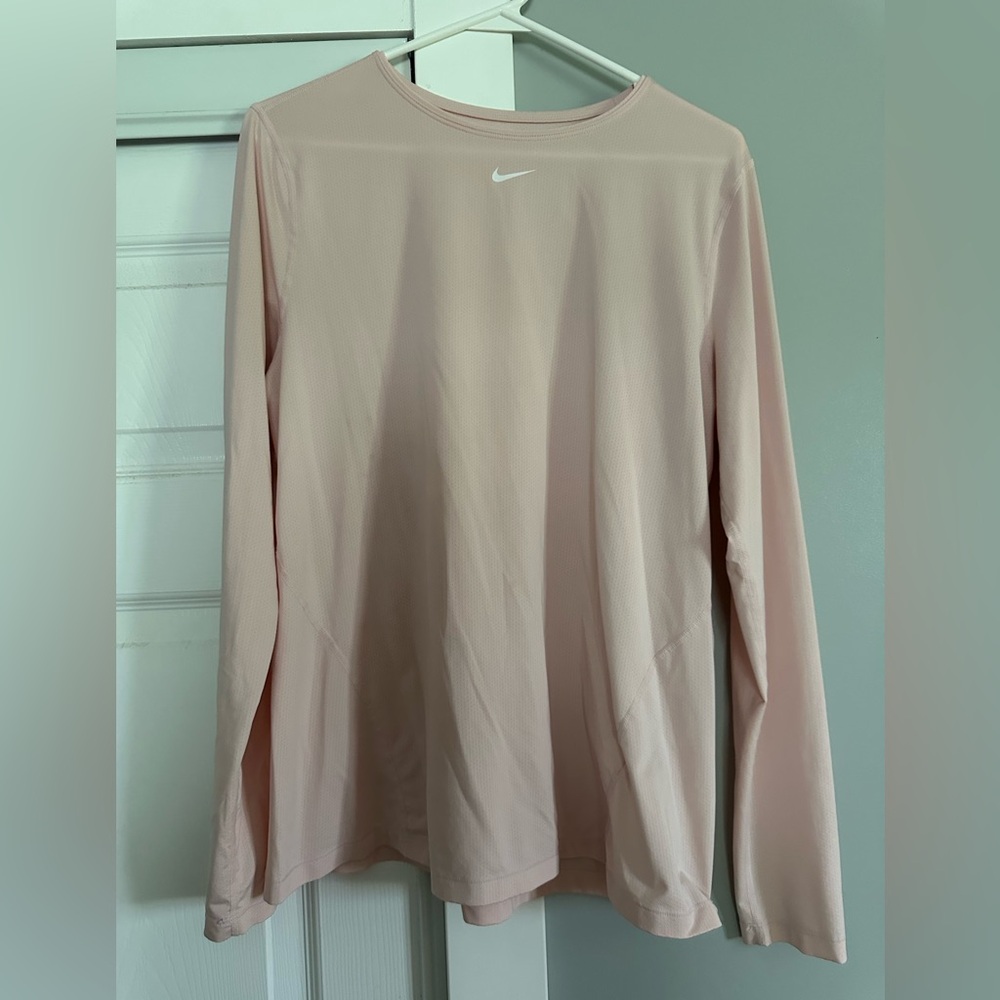 Nike Women's Blush Pink Long Sleeve Sweatshirt